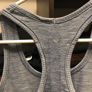 LULULEMON heathered blue tank SIZE: 6